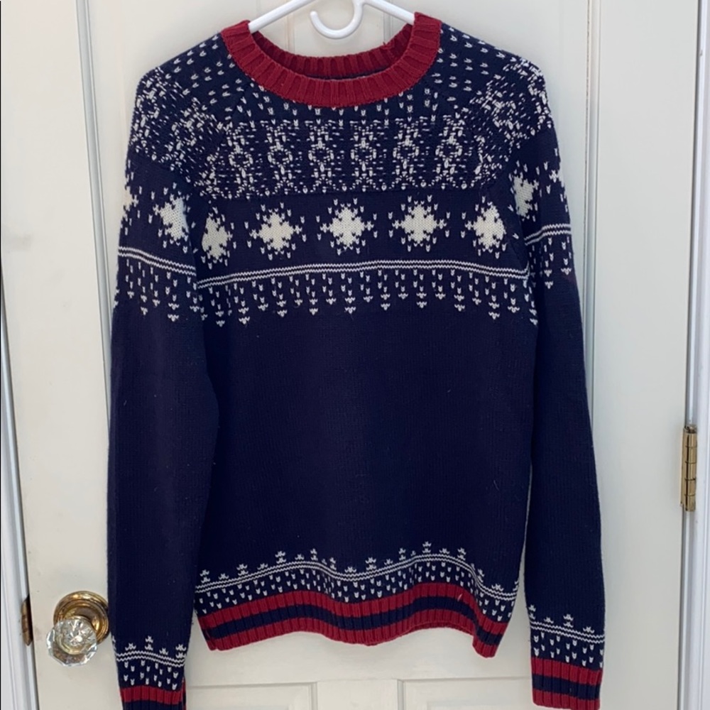 Nordic-Style warm sweater from H&M